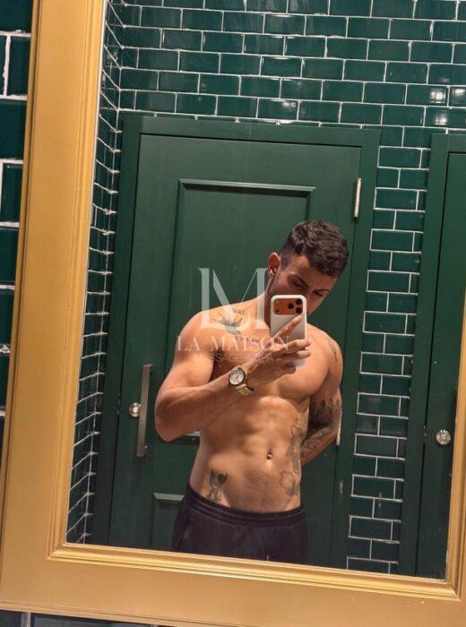 Massagista Erik no La Maison Spa Lisboa