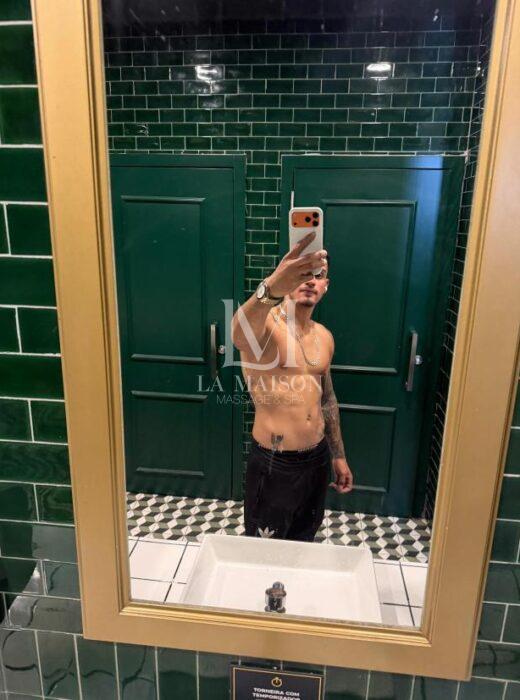 Massagista Erik no La Maison Spa Lisboa